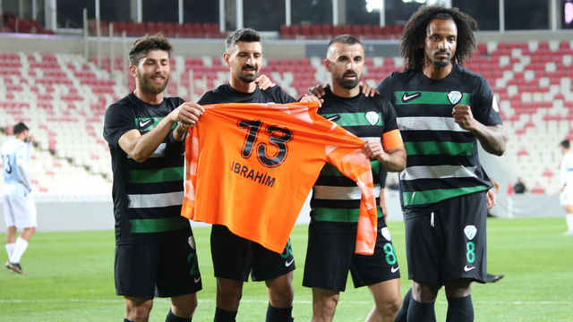 GOL YAĞMURU! Serik Spor, Adana Demirspor’u 4-0’lık Net Skorla Dağıttı: Fark Yaratıldı!