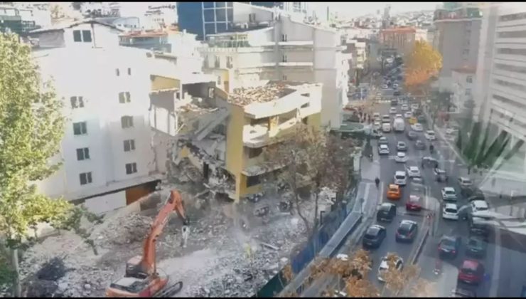 SON DAKİKA: Ankara Çankaya’da Kontrollü Yıkımda Dehşet! Bina Aniden Çöktü, Moloz Yağdı