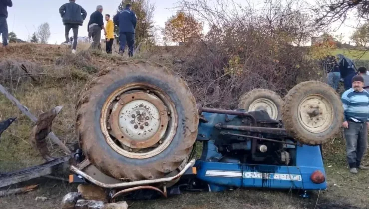 Kastamonu’da Traktör Devrildi! Sürücü Sıkıştığı Yerden Kurtarıldı ve Hastaneye Kaldırıldı