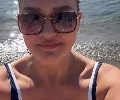 Nurgül Yeşilçay Kış Ortasında Denizin Keyfini Çıkardı!