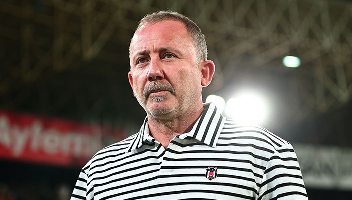 SERİ BOZULDU! Sergen Yalçın, Beşiktaş’ın Başında Fenerbahçe’ye Karşı İlk Mağlubiyetini Yaşadı