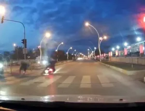 Edirne’de Kan Donduran Kaza! Motosiklet Kırmızı Işıkta Geçti, Yaya Karşısına Çıktı