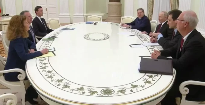 Kritik Zirve Kremlin’de: Putin ve ABD Temsilcisi Witkoff Masada! Rusya-ABD İlişkilerinde Yeni Dönem?