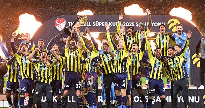 Fenerbahçe Süper Kupayı Kaldırdı: Sezonun İlk Kupası Kanarya’nın!