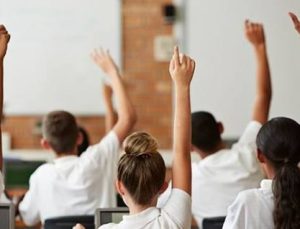 İstanbul’a Kar Geliyor: Pazar Gecesi Başlayacak, Pazartesi Okullar Tatil mi? Meteoroloji’den Son Dakika Uyarısı!