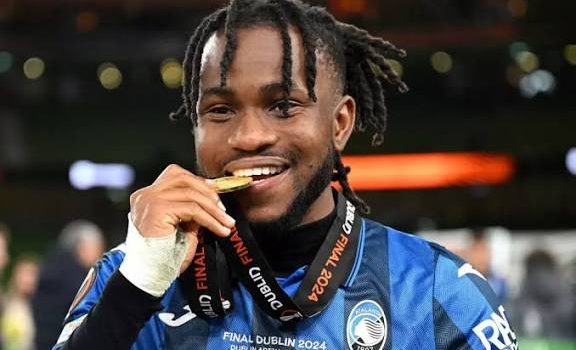 Fenerbahçe’ye Transferde Soğuk Duş: Ademola Lookman’ın Yeni Adresi Belli Oldu!